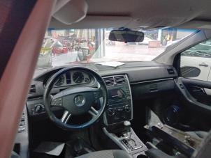 Motor van een Mercedes B-Klasse 2006