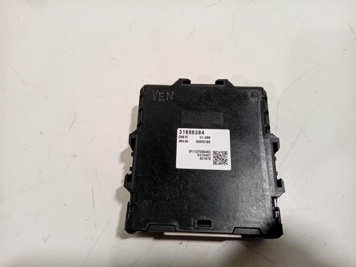 Usagé Ordinateur divers Volvo XC60 Prix € 80,00 Règlement à la marge proposé par Van der Ven Autorecycling B.V.
