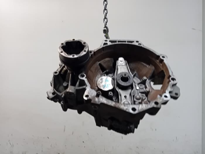 Used Gearbox Volkswagen Passat Price € 744,99 Margin scheme offered by Van der Ven Autorecycling B.V.
