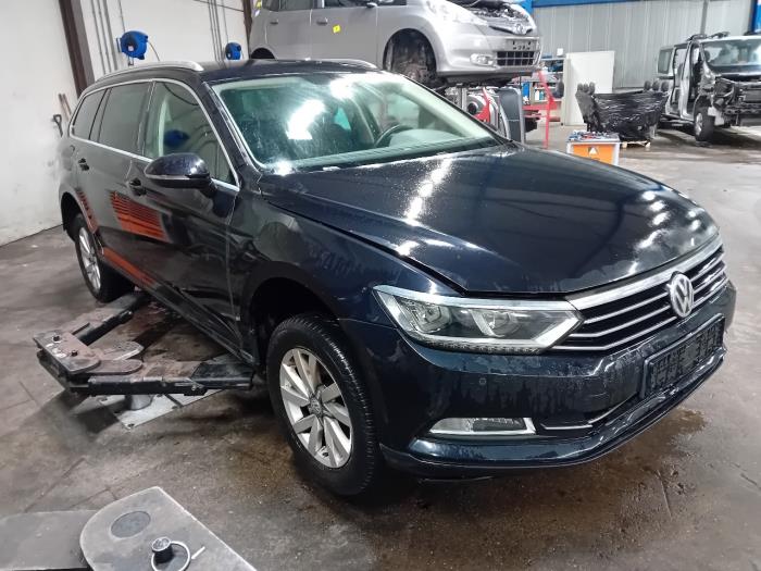 Motor van een Volkswagen Passat 2016