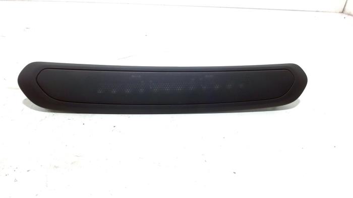 Begagnade Innerdisplay Volvo V40 Pris € 85,00 Marginaltabell erbjuds av Van der Ven Autorecycling B.V.