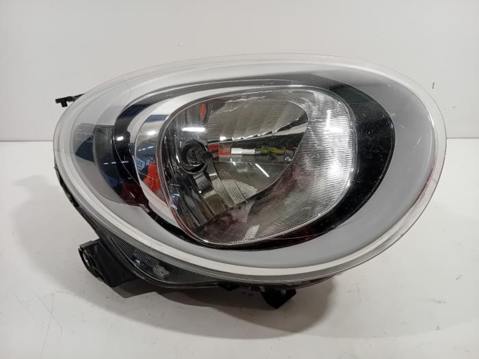 Używane Reflektor prawy Fiat 500X Cena € 199,99 Procedura marży oferowane przez Van der Ven Autorecycling B.V.
