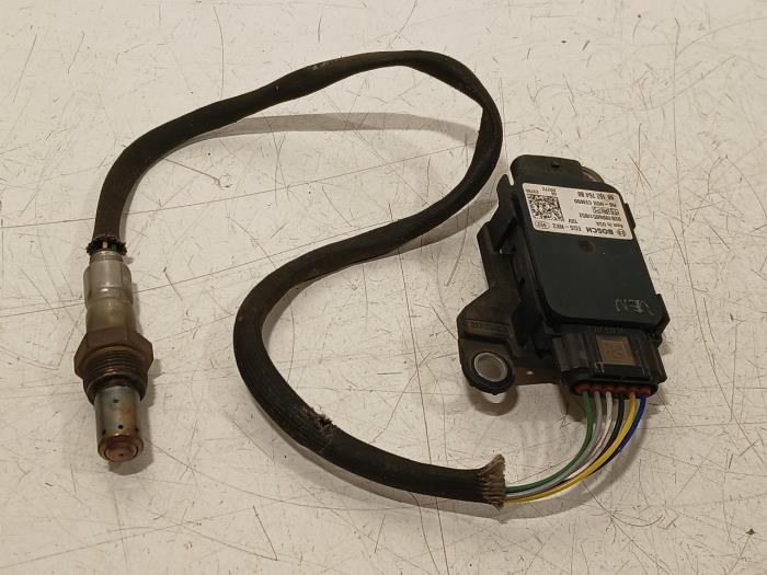 Usados Sonda Lambda Opel Vivaro Precio € 25,00 Norma de margen ofrecido por Van der Ven Autorecycling B.V.