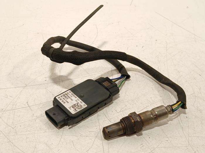 Usados Sonda Lambda Opel Vivaro Precio € 30,00 Norma de margen ofrecido por Van der Ven Autorecycling B.V.