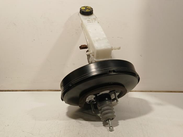 Usados Servofreno Opel Vivaro Precio € 40,00 Norma de margen ofrecido por Van der Ven Autorecycling B.V.