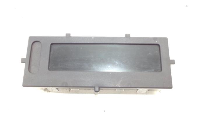 Begagnade Innerdisplay Renault Megane Pris € 22,50 Marginaltabell erbjuds av Van der Ven Autorecycling B.V.