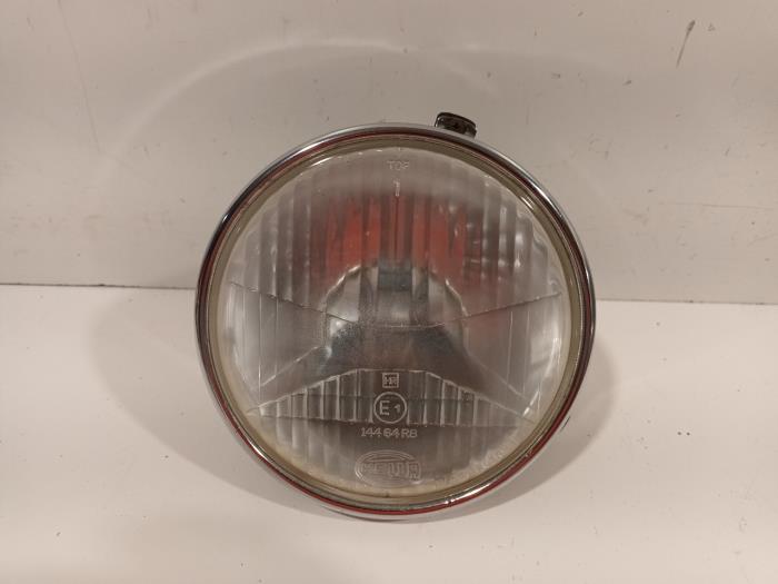 Używane Reflektor prawy BMW 2000 - 3000 Cena € 49,99 Procedura marży oferowane przez Van der Ven Autorecycling B.V.