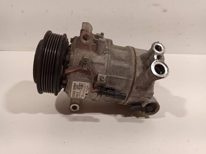 Gebrauchte Klimapumpe Opel Astra Preis € 50,00 Margenregelung angeboten von Van der Ven Autorecycling B.V.