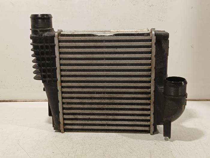 Usados Intercooler Peugeot 3008 Precio € 31,00 Norma de margen ofrecido por Van der Ven Autorecycling B.V.