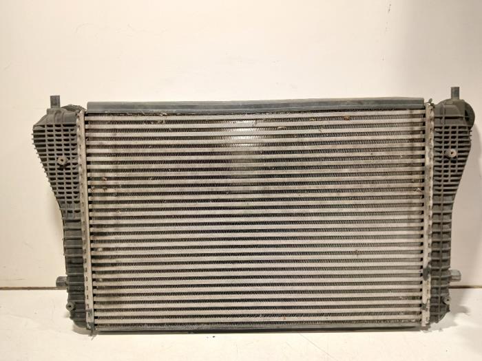 Usados Intercooler Skoda Octavia Precio € 50,00 Norma de margen ofrecido por Van der Ven Autorecycling B.V.