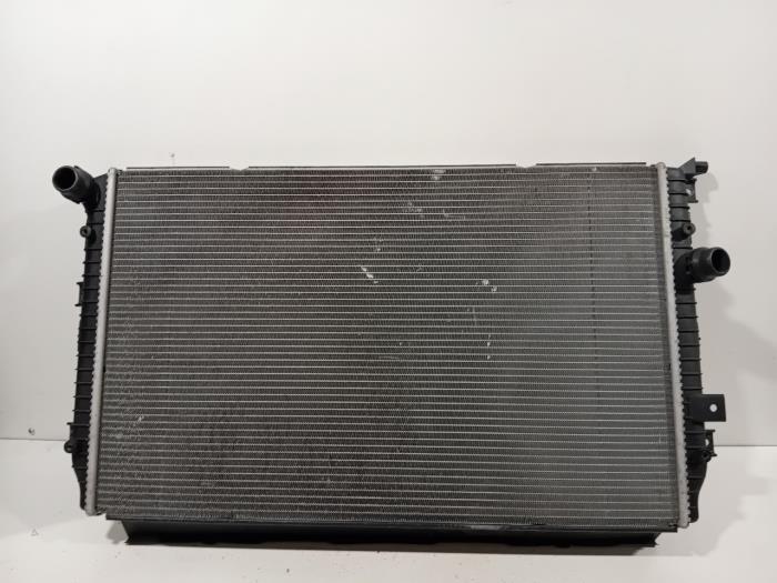 Used Radiator Volkswagen Tiguan Price € 116,00 Margin scheme offered by Van der Ven Autorecycling B.V.