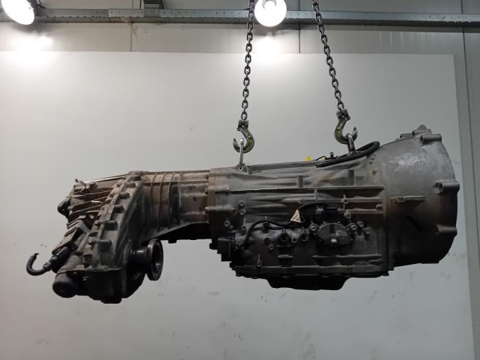 Gebrauchte Getriebe Porsche Cayenne Preis € 599,99 Margenregelung angeboten von Van der Ven Autorecycling B.V.