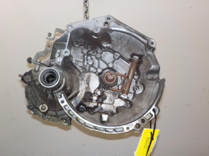 Gebrauchte Getriebe Peugeot 206 PLUS Preis € 99,99 Margenregelung angeboten von Van der Ven Autorecycling B.V.