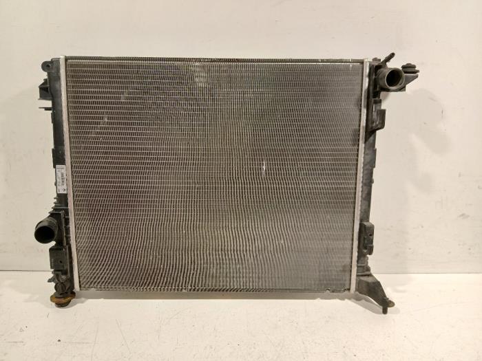 Usagé Radiateur Renault Scenic Prix € 31,00 Règlement à la marge proposé par Van der Ven Autorecycling B.V.