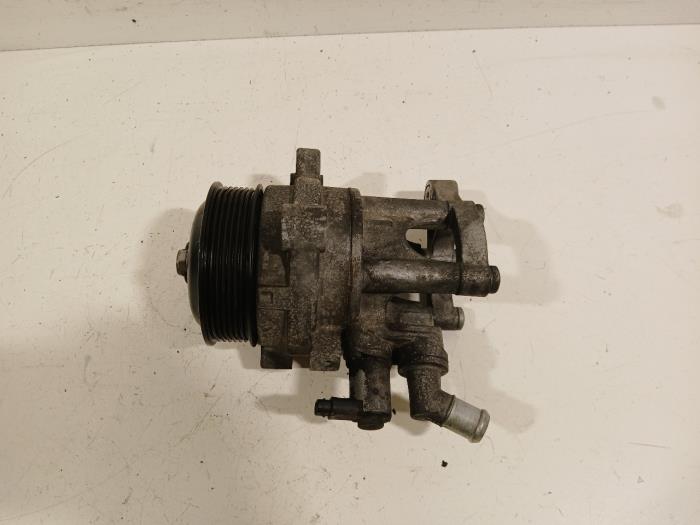Used Power steering pump BMW 6-Serie Price € 193,00 Margin scheme offered by Van der Ven Autorecycling B.V.