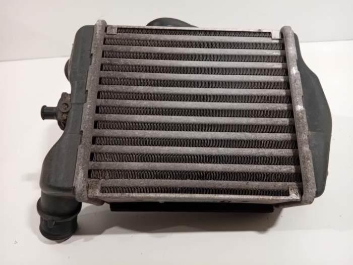 Usagé Intercooler Fiat 500 Prix € 110,00 Règlement à la marge proposé par Van der Ven Autorecycling B.V.