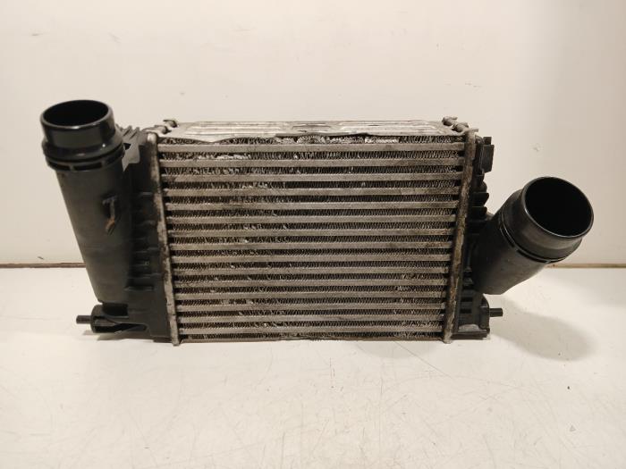 Usados Intercooler Renault Espace Precio € 50,00 Norma de margen ofrecido por Van der Ven Autorecycling B.V.
