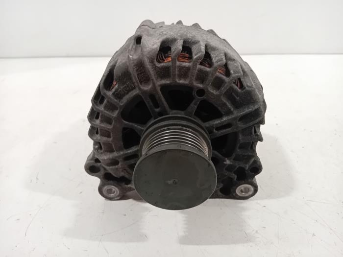 Usagé Dynamo Audi A4 Prix € 65,00 Règlement à la marge proposé par Van der Ven Autorecycling B.V.