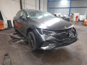 Innerdisplay från en Mercedes EQE 2022