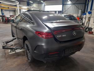 Wasserpumpe van een Mercedes EQE 2022