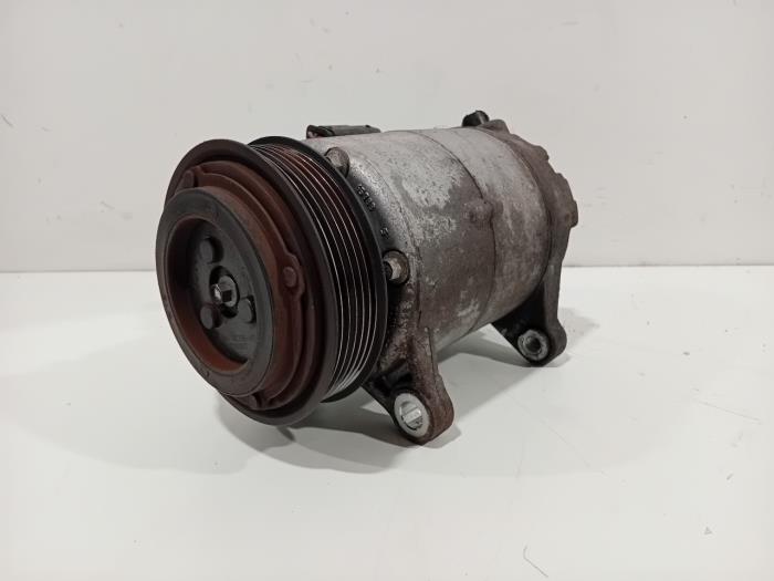 Gebrauchte Klimapumpe Mini Mini Preis € 110,00 Margenregelung angeboten von Van der Ven Autorecycling B.V.