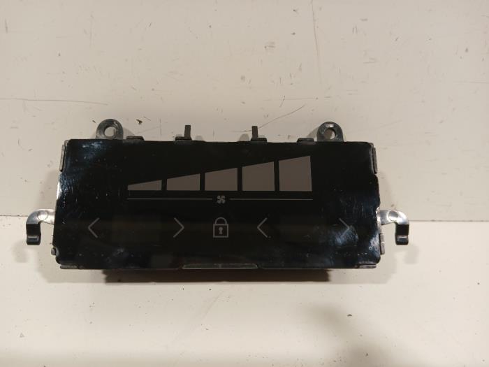 Usagé Commande chauffage Volvo S60 Prix € 45,00 Règlement à la marge proposé par Van der Ven Autorecycling B.V.