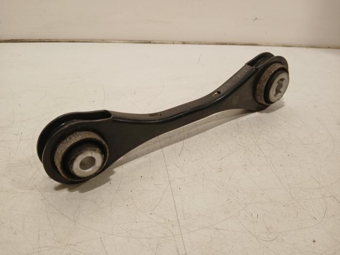 Lower shock bracket – 6876683