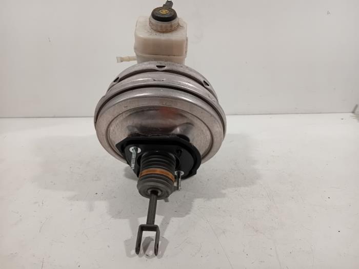 Usagé Servo frein BMW 5-Série Prix € 50,00 Règlement à la marge proposé par Van der Ven Autorecycling B.V.