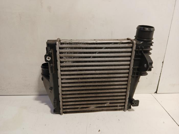 Usagé Intercooler Opel Combo Prix € 109,00 Règlement à la marge proposé par Van der Ven Autorecycling B.V.