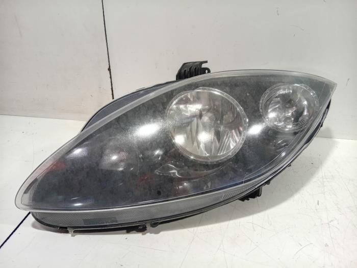 Używane Reflektor lewy Seat Leon Cena € 49,99 Procedura marży oferowane przez Van der Ven Autorecycling B.V.