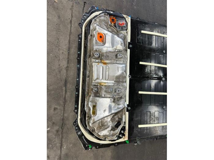 Używane Akumulator (Hybryda) Tesla Model 3 Cena € 8.000,00 Procedura marży oferowane przez Van der Ven Autorecycling B.V.