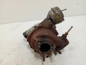 Turbo van een Kia Carens 2006