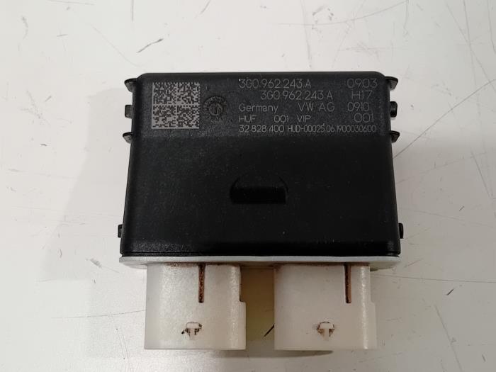 Used Computer, miscellaneous Seat Ateca Price € 50,00 Margin scheme offered by Van der Ven Autorecycling B.V.