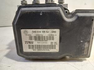 ABS Pumpe van een Audi Q3 2012