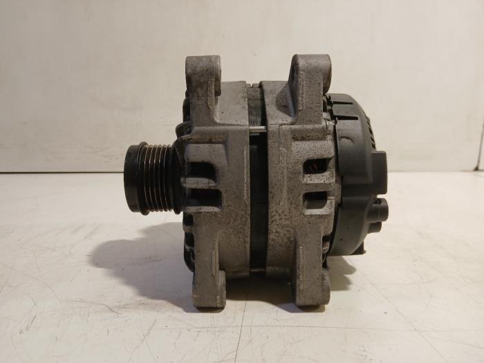 Gebrauchte Dynamo Peugeot Partner Preis € 25,00 Margenregelung angeboten von Van der Ven Autorecycling B.V.