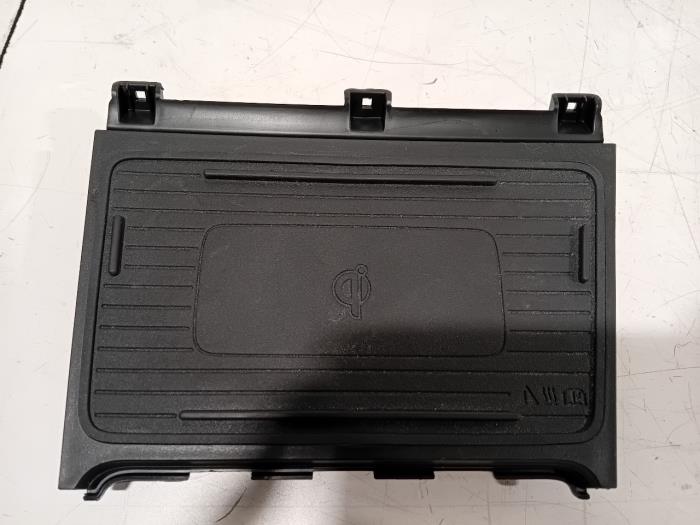 Usagé Module téléphone (divers) Hyundai Nexo Prix € 85,00 Règlement à la marge proposé par Van der Ven Autorecycling B.V.