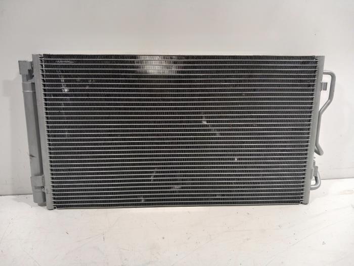 Usagé Radiateur clim BMW 1-Série Prix € 50,00 Règlement à la marge proposé par Van der Ven Autorecycling B.V.