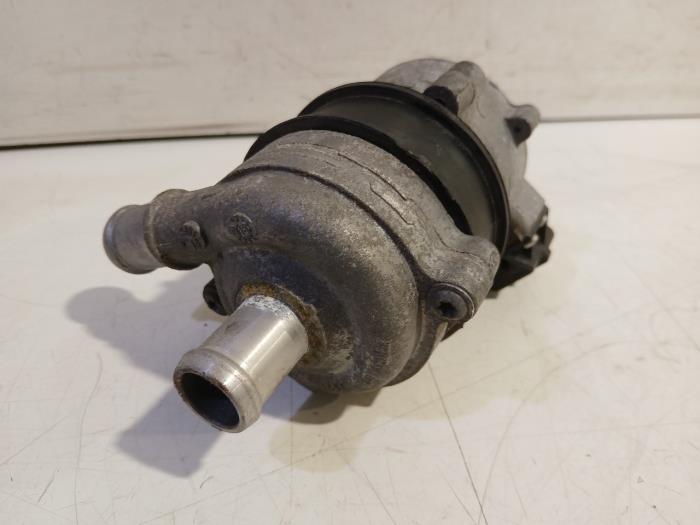 Begagnade Vattenpump Audi A4 Pris € 60,00 Marginaltabell erbjuds av Van der Ven Autorecycling B.V.