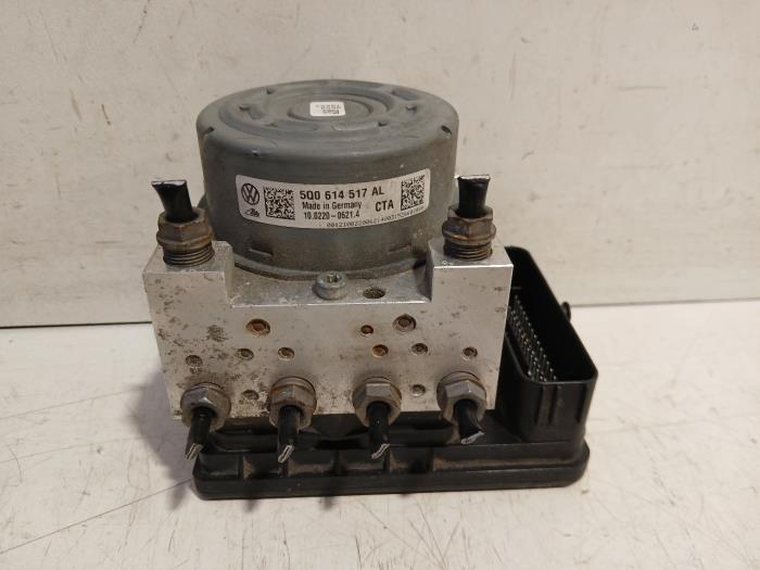 ABS pump Volkswagen E-Golf (Used)