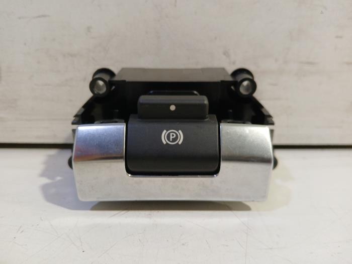 Gebrauchte Handbremse Schalter Landrover Range Rover Preis € 20,00 Margenregelung angeboten von Van der Ven Autorecycling B.V.