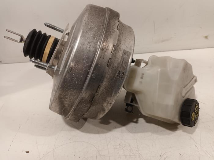 Usagé Servo frein Landrover Range Rover Prix € 75,00 Règlement à la marge proposé par Van der Ven Autorecycling B.V.