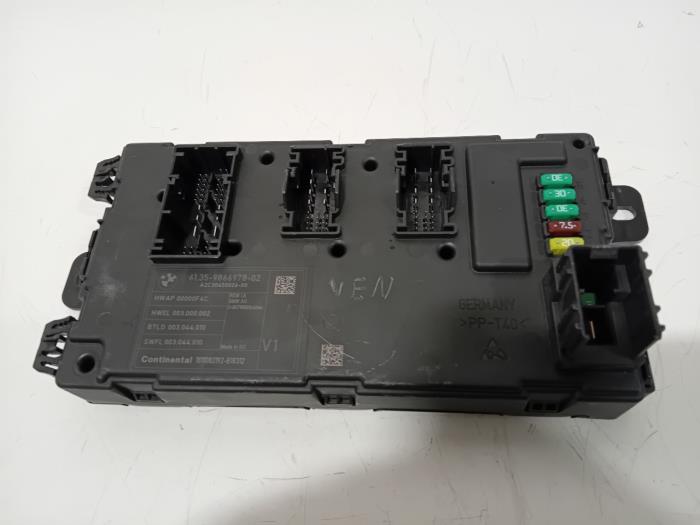 Używane Sterownik Body Control BMW 1-Serie Cena € 35,00 Procedura marży oferowane przez Van der Ven Autorecycling B.V.