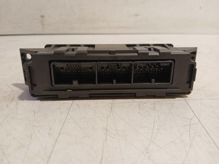 Used Cooling computer Jaguar F-Pace Price € 60,00 Margin scheme offered by Van der Ven Autorecycling B.V.