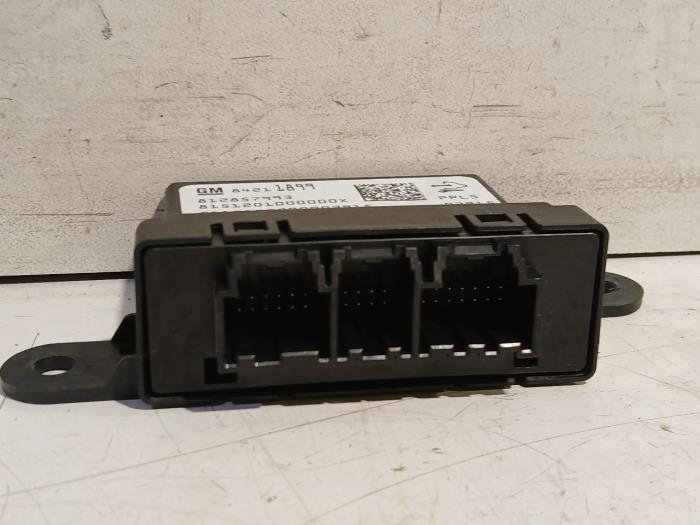 Begagnade PDC-modul Opel Insignia Pris € 30,00 Marginaltabell erbjuds av Van der Ven Autorecycling B.V.