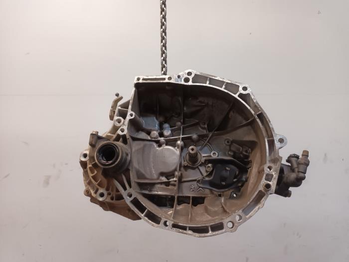 Gebrauchte Getriebe Peugeot 208 Preis € 74,99 Margenregelung angeboten von Van der Ven Autorecycling B.V.