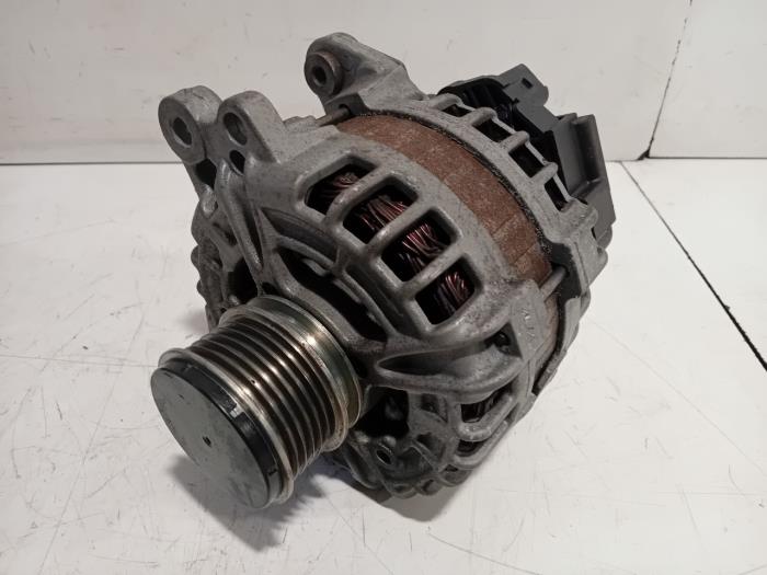 Begagnade Dynamo Volkswagen Polo Pris € 125,00 Marginaltabell erbjuds av Van der Ven Autorecycling B.V.