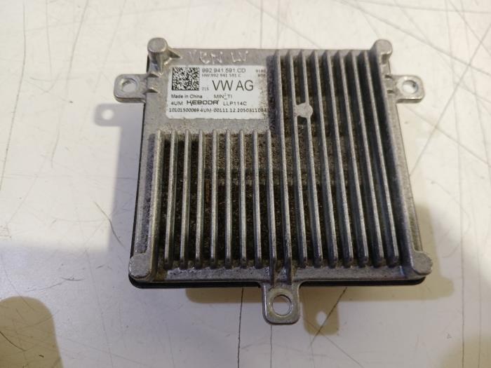 Usagé Ordinateur éclairage Skoda Enyaq IV Prix € 40,00 Règlement à la marge proposé par Van der Ven Autorecycling B.V.