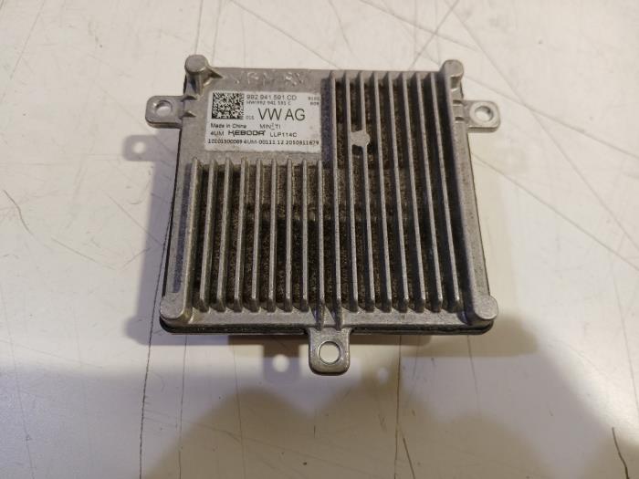 Usagé Ordinateur éclairage Skoda Enyaq IV Prix € 40,00 Règlement à la marge proposé par Van der Ven Autorecycling B.V.