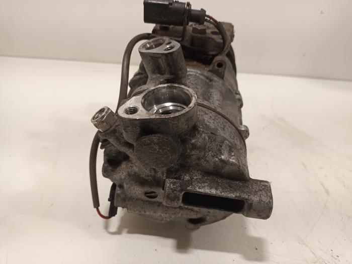 Usagé Pompe clim Audi A4 Prix € 59,99 Règlement à la marge proposé par Van der Ven Autorecycling B.V.