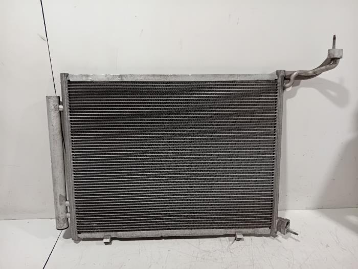 Usagé Radiateur clim Ford Fiesta Prix € 100,00 Règlement à la marge proposé par Van der Ven Autorecycling B.V.